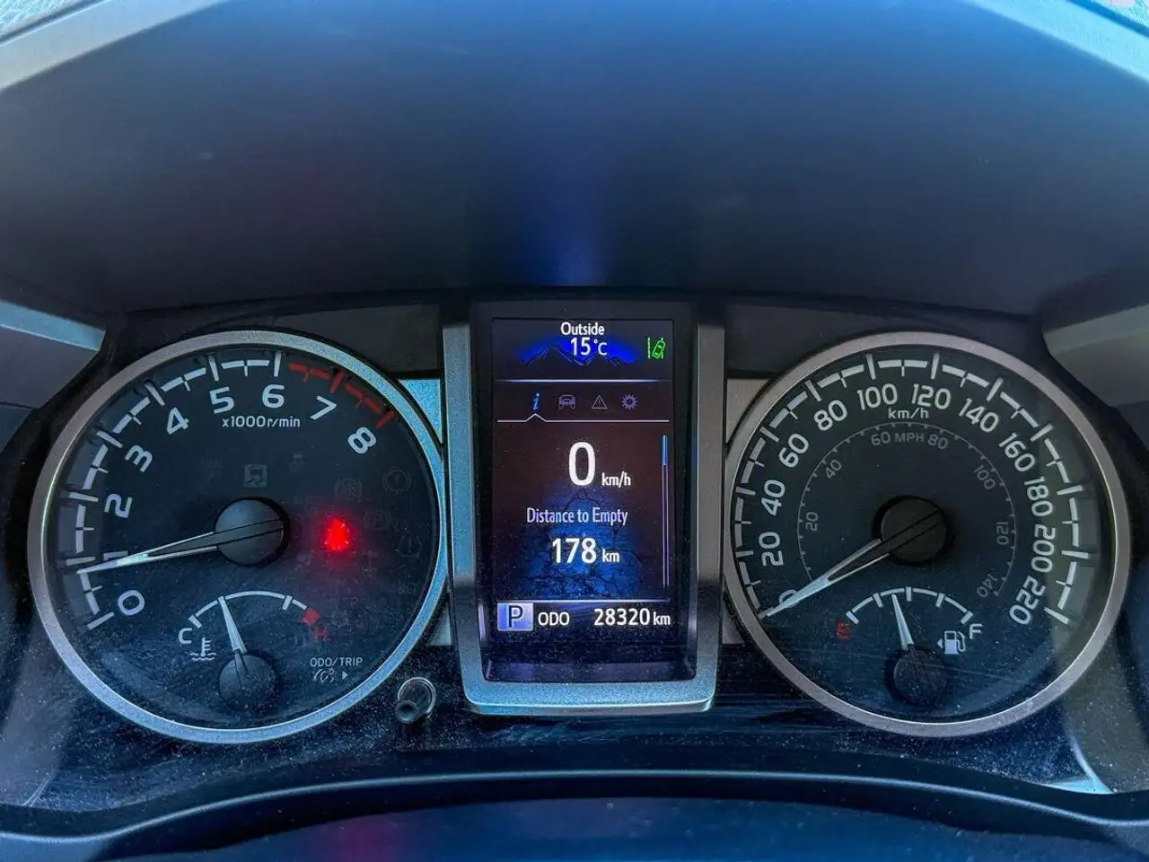 Toyota Tacoma снимка Toyota Tacoma