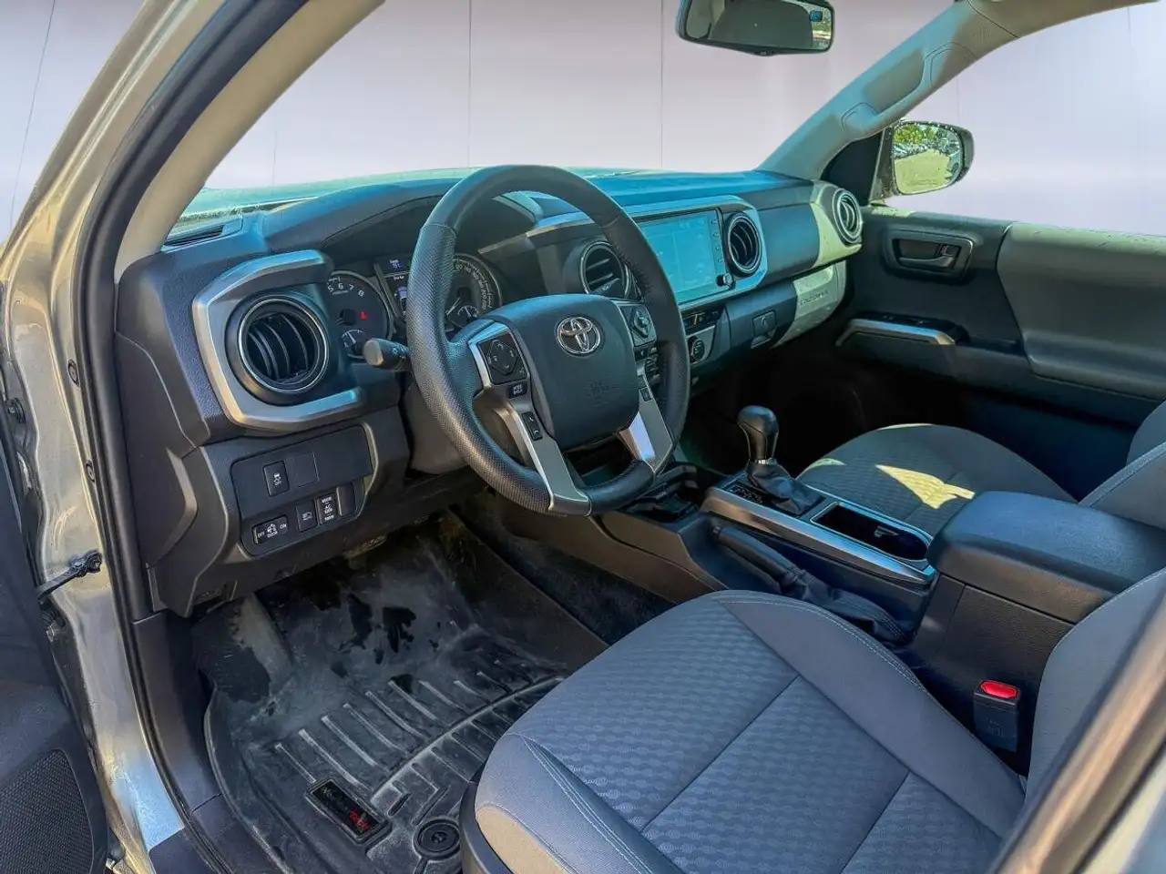 Toyota Tacoma снимка Toyota Tacoma