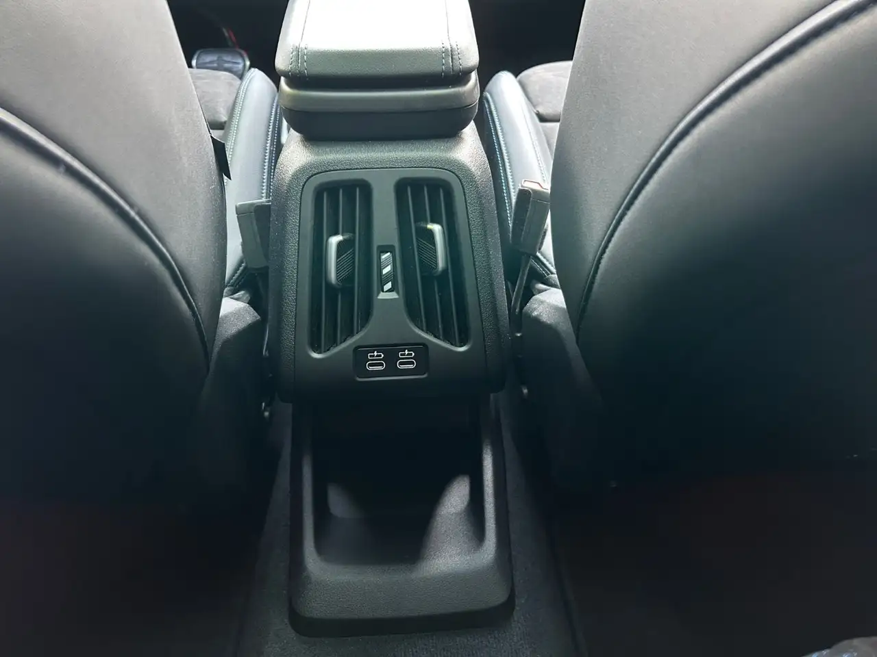 BMW X2 20d M Sport|ACC|360|Pano|AHK|Keyless 14