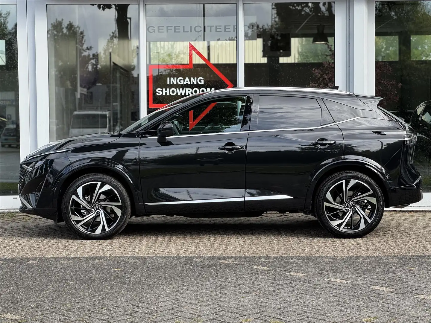 Nissan Qashqai 1.3 Mild-Hybrid 158pk Xtronic Tekna Plus | Leder | Zwart - 2