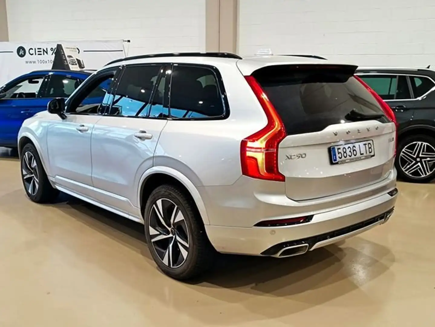 Volvo XC90 2.0 B5 D AWD R-Design Auto Gris - 2