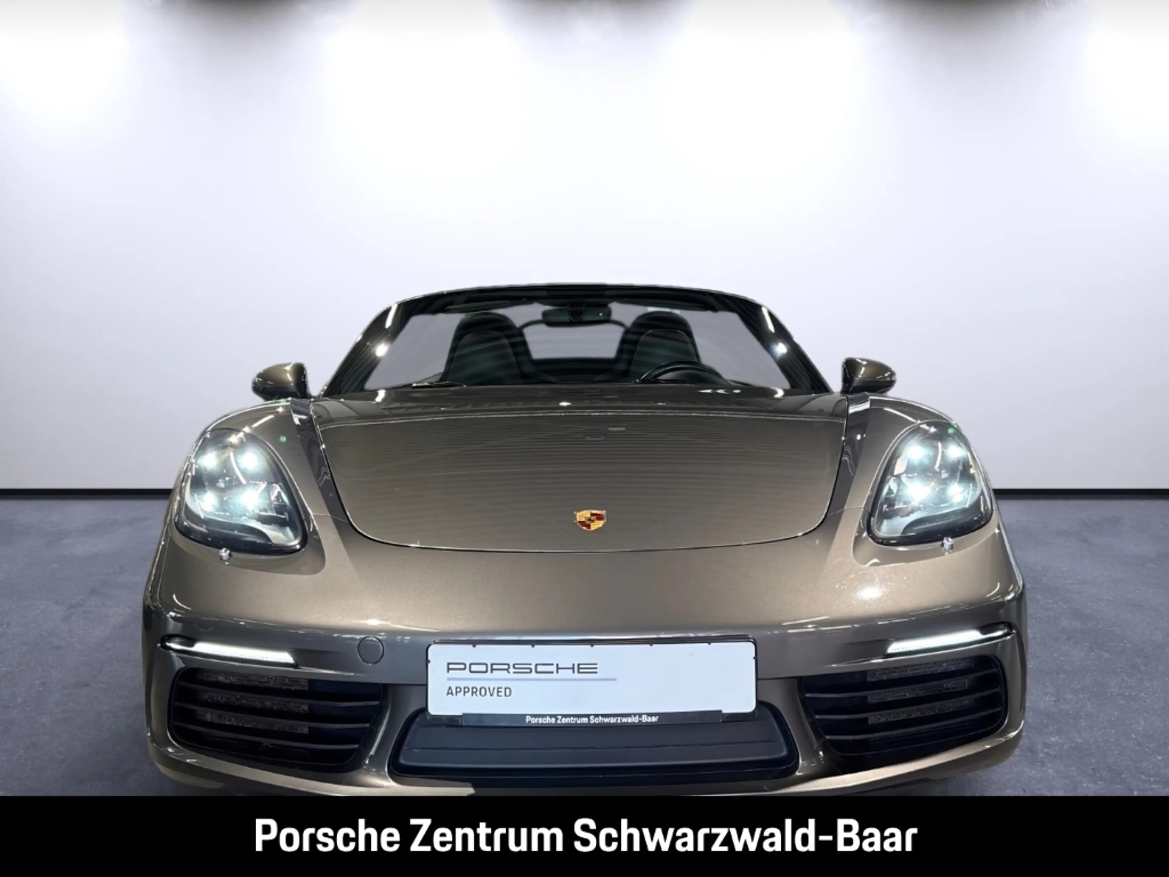 Porsche Boxster 718 S — photo 9