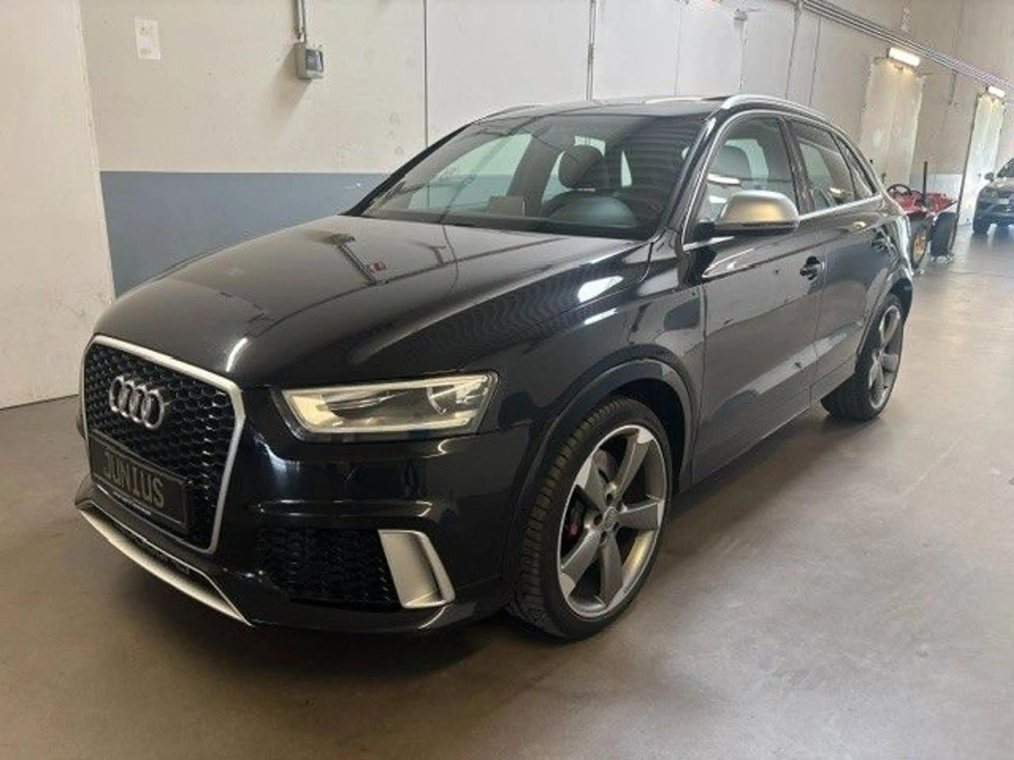 Audi RS Q3 *Pano/Standh./Carbon/20"/Audi-Scheckh.*