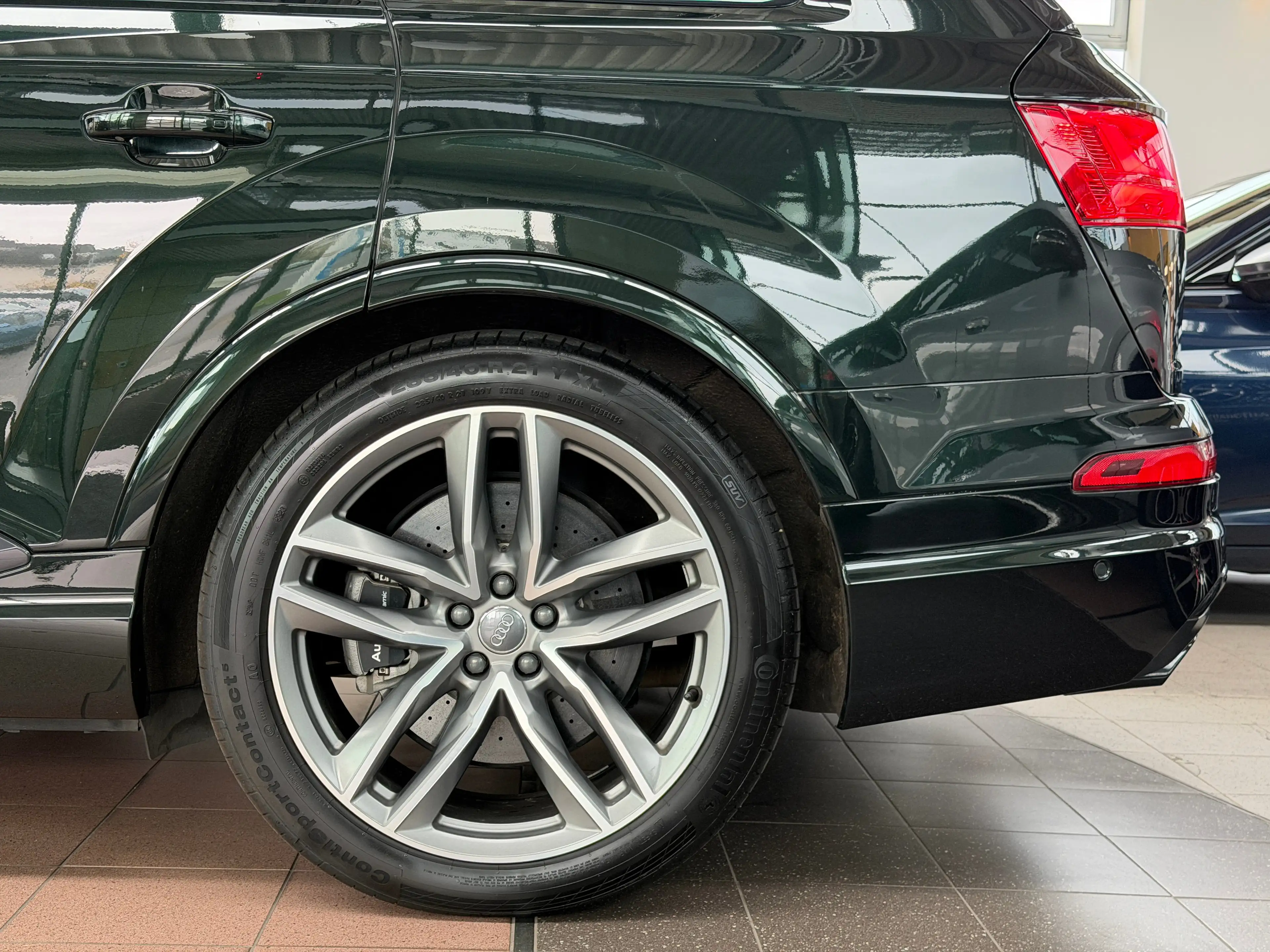 Audi SQ7 4.0 TDI Keramik HUD Individual Matrix Pano Bose 21 — photo 14