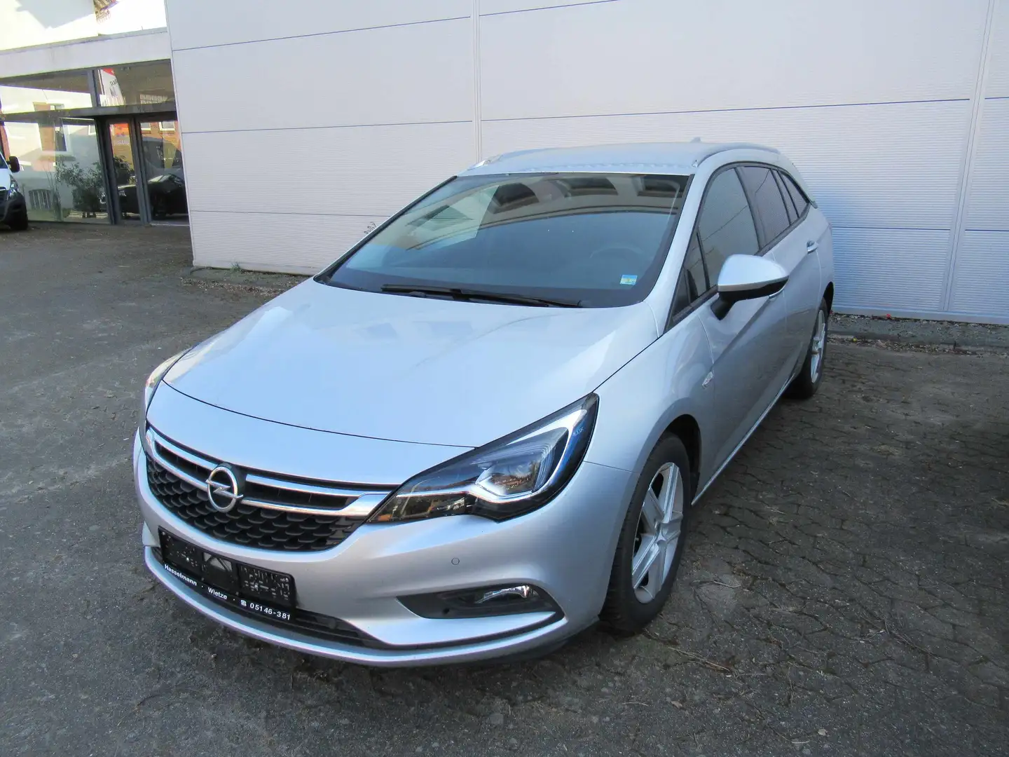 Opel Astra ON Start/Stop Silber - 1