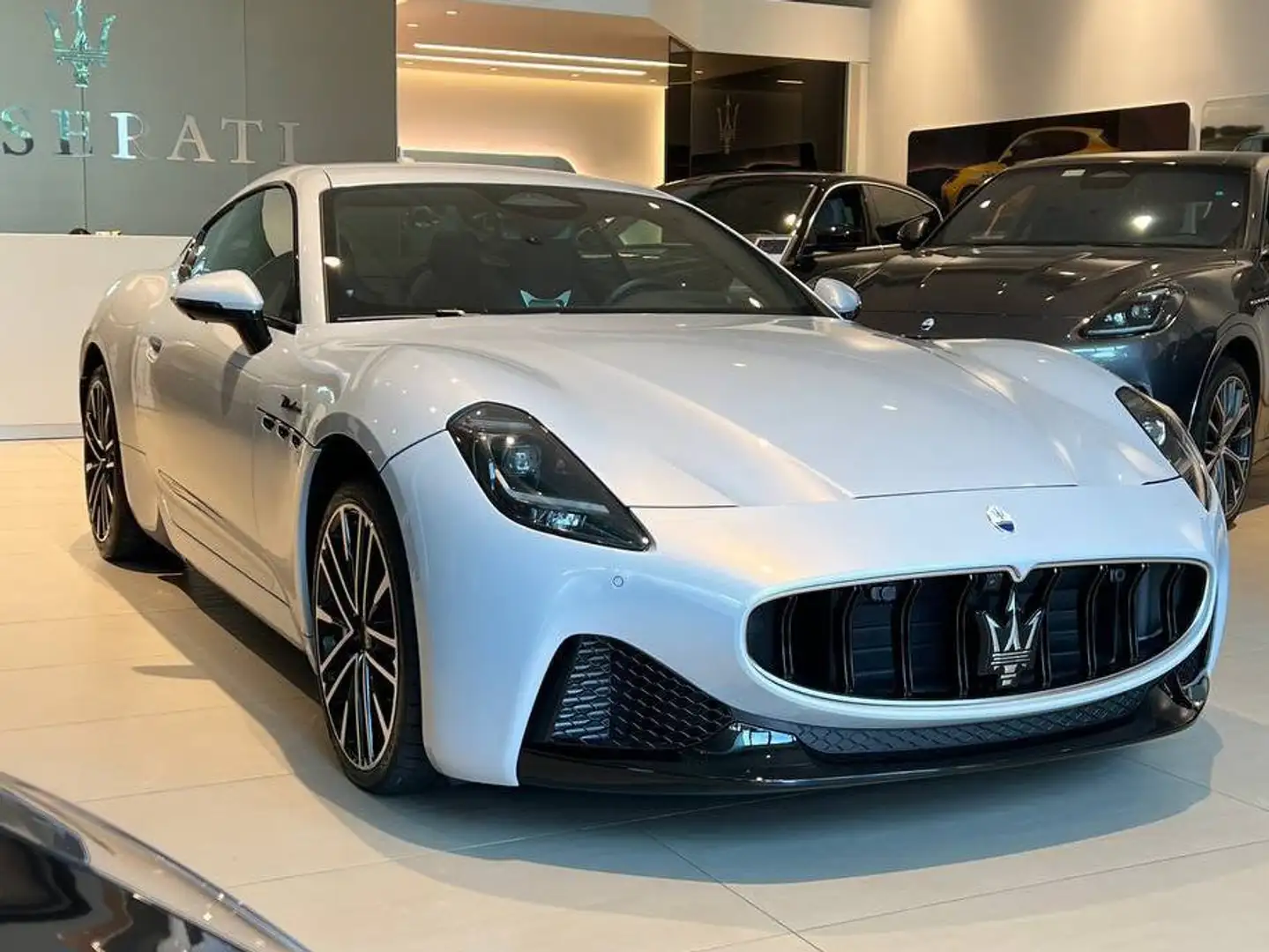 Maserati GranTurismo Modena Grigio - 1