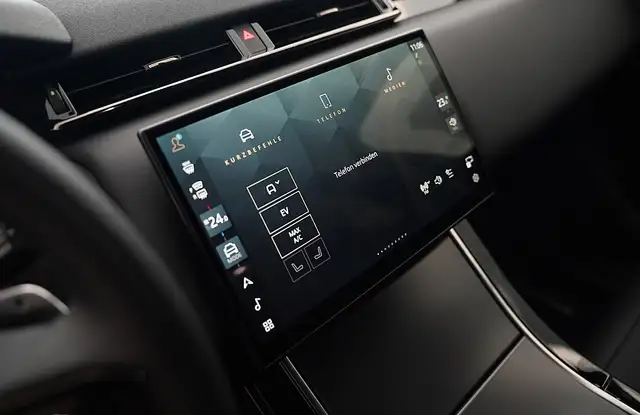 Land Rover Range Rover Velar RANGE ROVER VELAR SV-DYNAMIC HSE P400e Ansicht 14