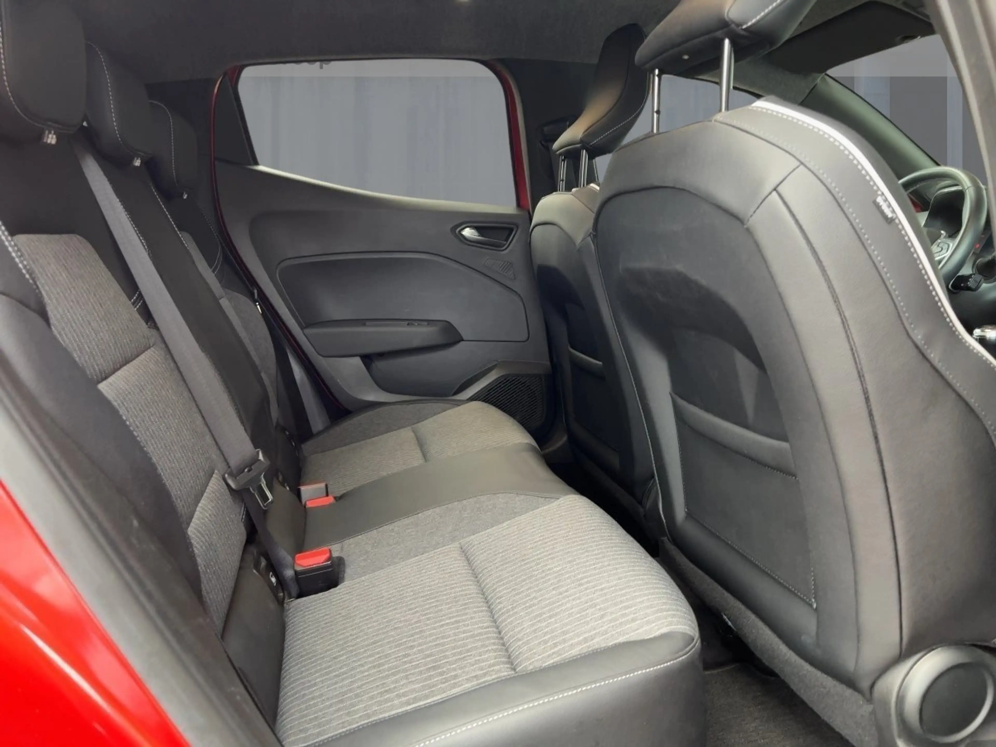 Renault Clio TECHNO TCe 90 Apple CarPlay Rückfahrkamera — photo 9
