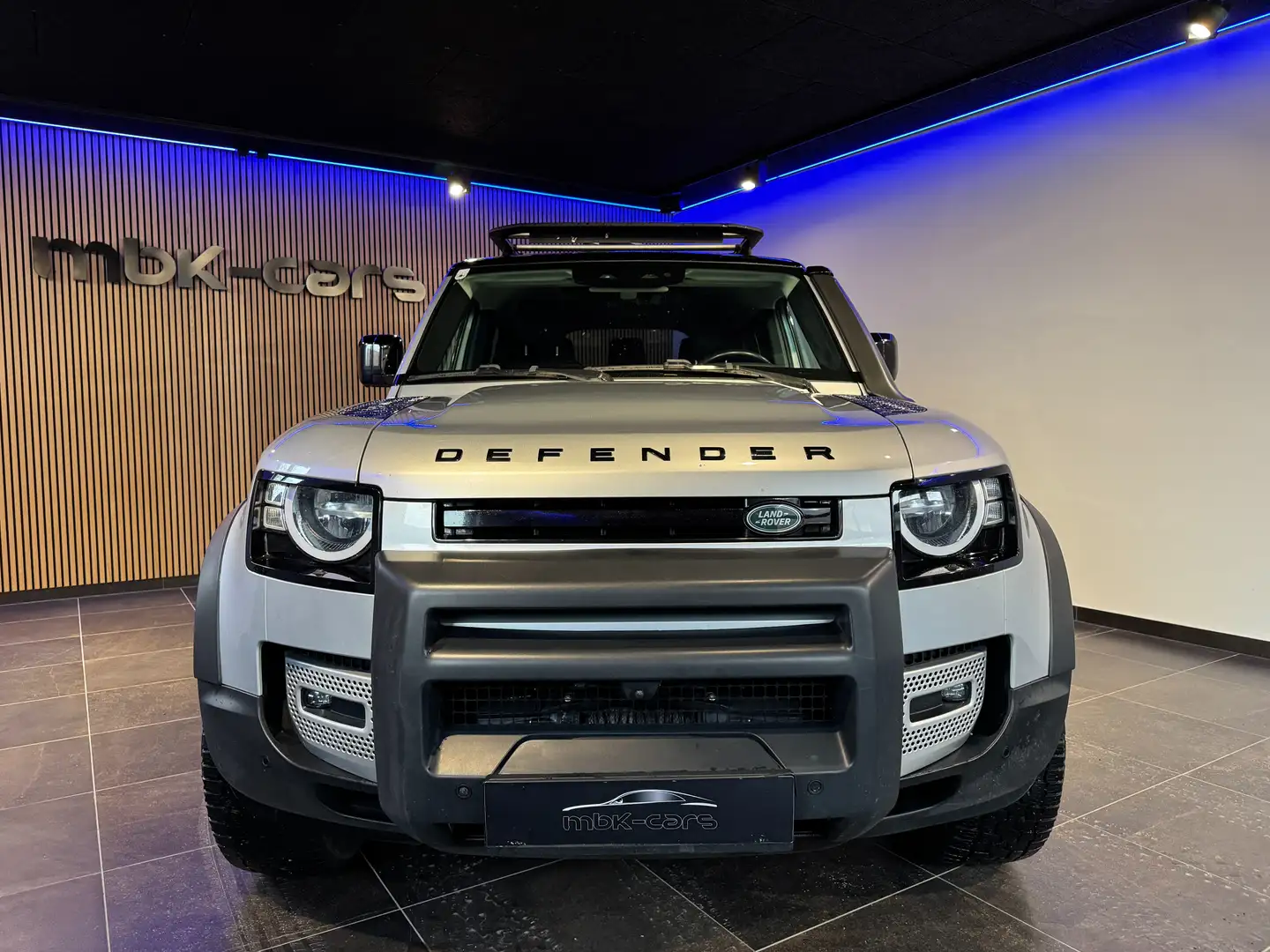 Land Rover Defender 110 SD4 D240 S | 7-Sitzer Silber - 2