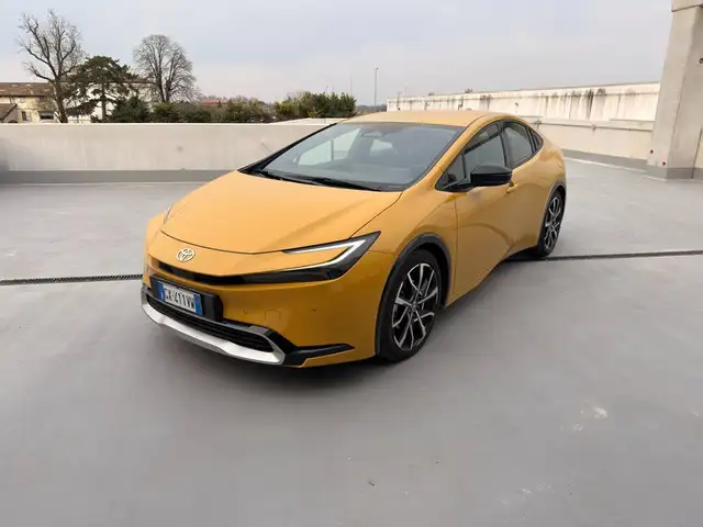 Toyota Prius PLUG IN LOUNGE MY23