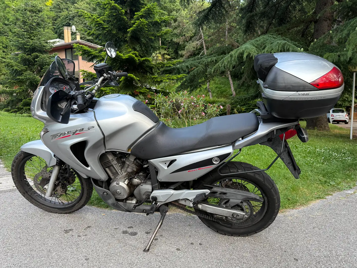 Honda Transalp 650 Plateado - 1