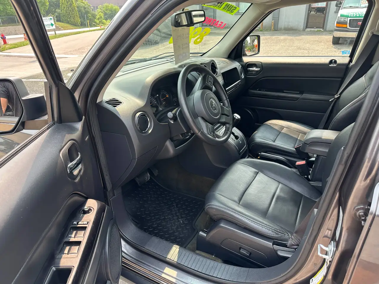 Jeep Patriot photo Jeep Patriot