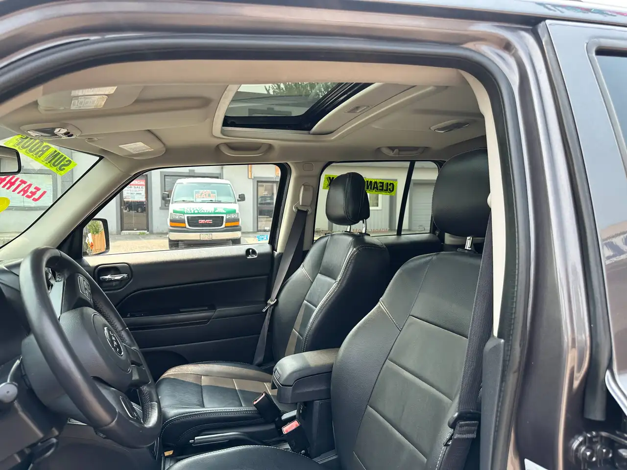 Jeep Patriot photo Jeep Patriot