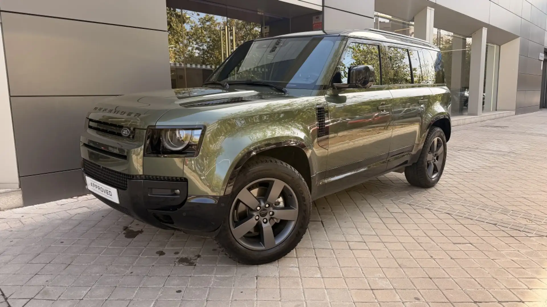 Land Rover Defender 110 3.0D l6 MHEV X-Dynamic SE AWD Aut. 250 Verde - 1