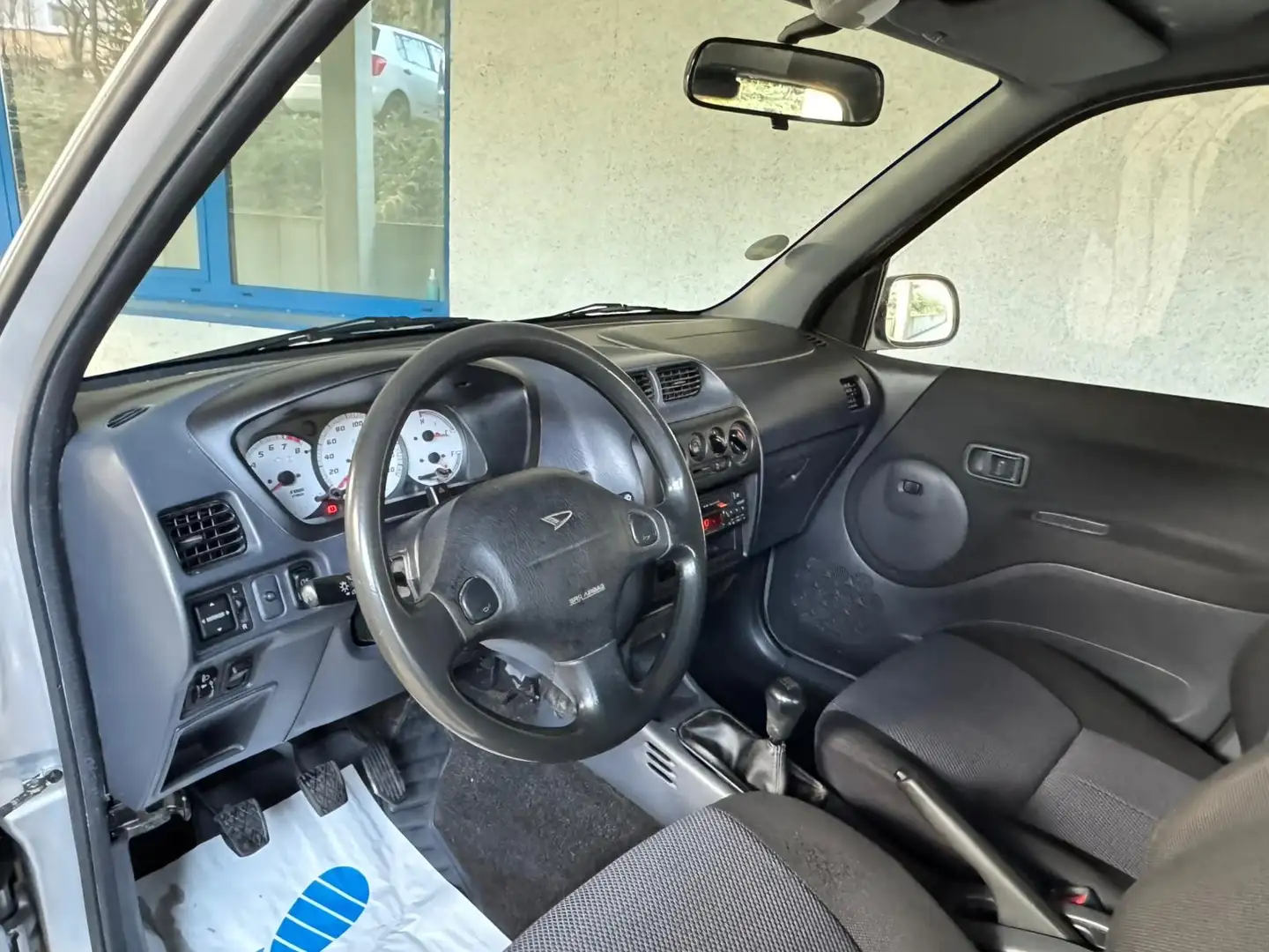 Daihatsu Terios CX ** 4X4 ** 2. Hand ** Tüv Neu ** Silber - 2