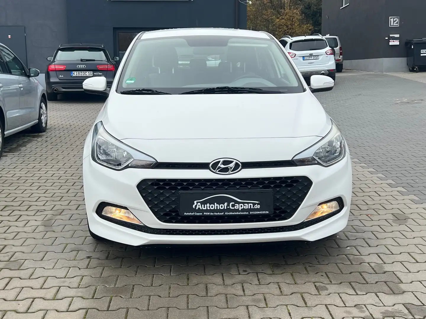 Hyundai i20 i20 Classic/2.Ha/Klima/TUV 08.27/5Tur/Scheckheft Blanc - 2