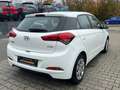 Hyundai i20 i20 Classic/2.Ha/Klima/TUV 08.27/5Tur/Scheckheft Weiß - thumbnail 5