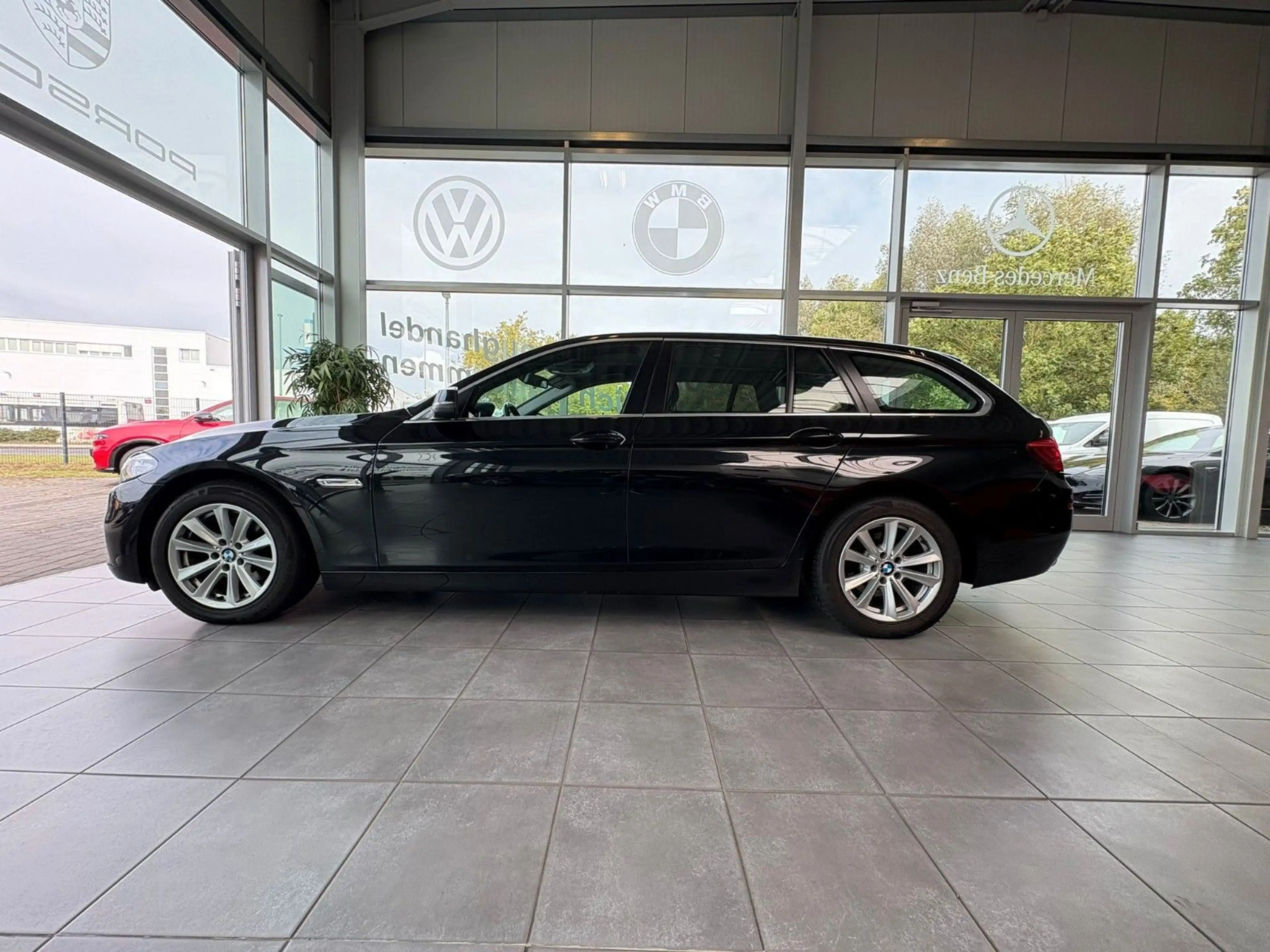BMW 518 d Touring/E-Sitze/Navi/PDC/Xenon — photo 6