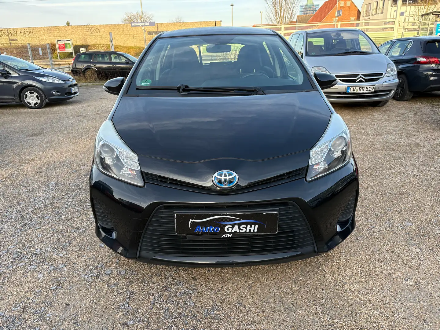 Toyota Yaris Hybrid Life Nero - 2