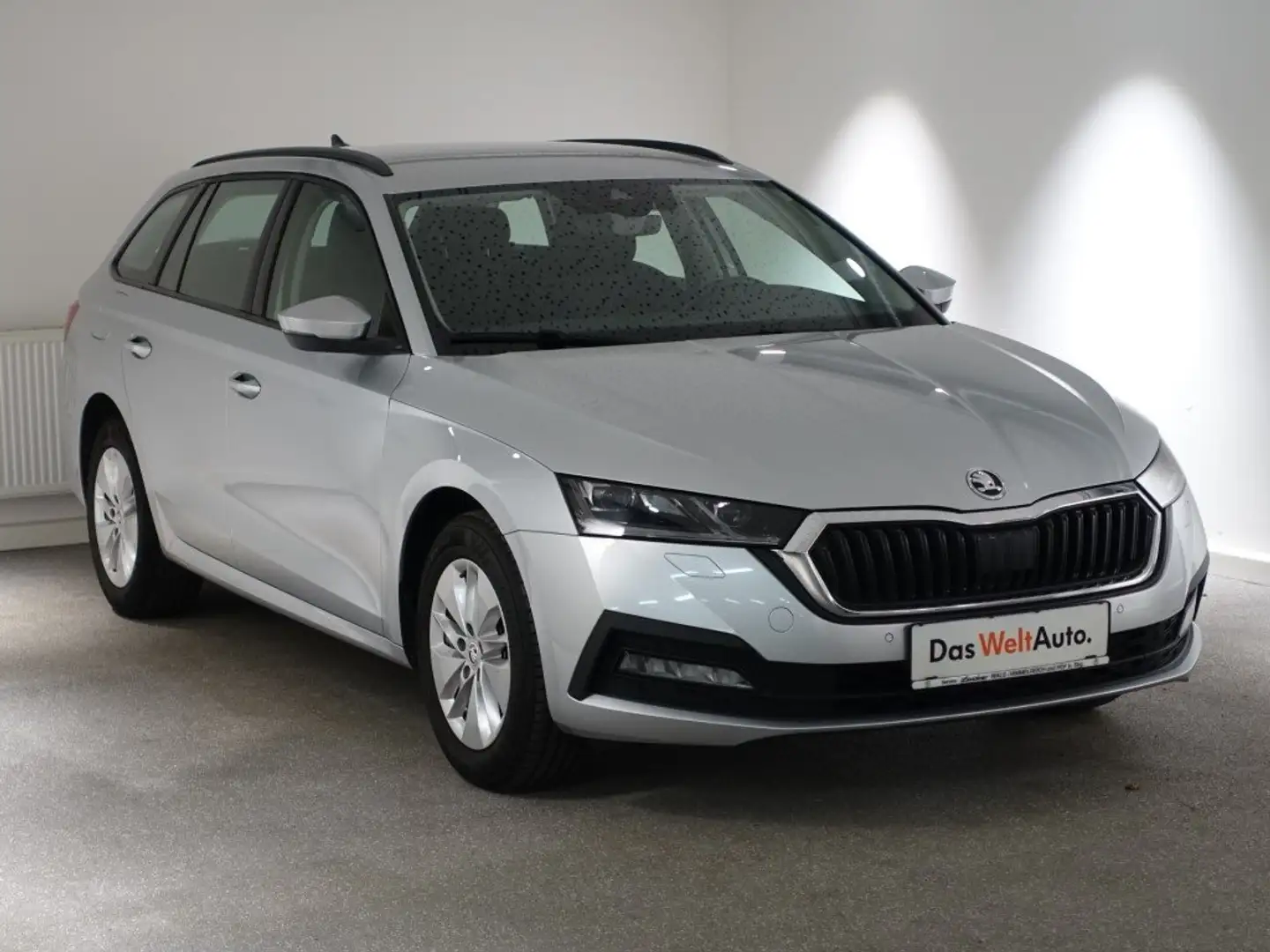 Skoda Octavia OCTAVIA Combi Ambition TDI, 2022 Argent - 1