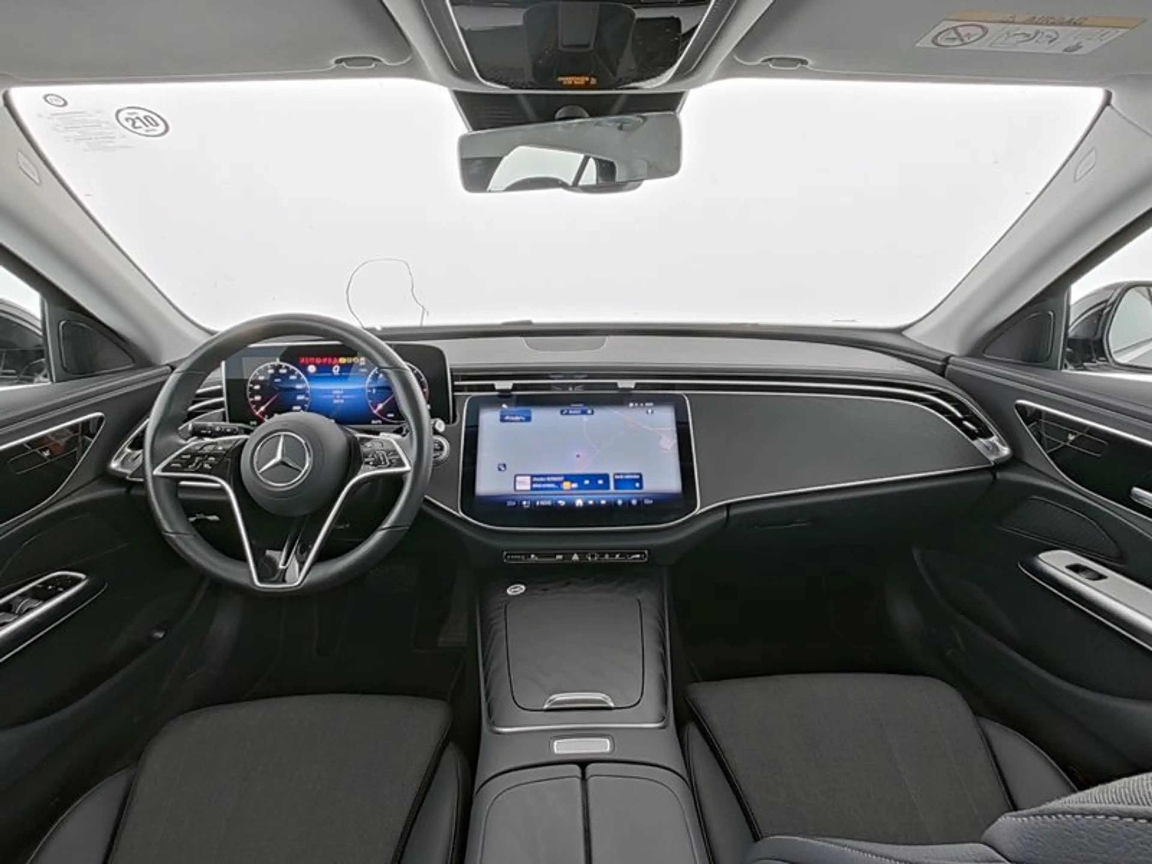 Mercedes-Benz E 220 T d AVANTGARDE Advanced, AHK schw., Winter-Paket — photo 8