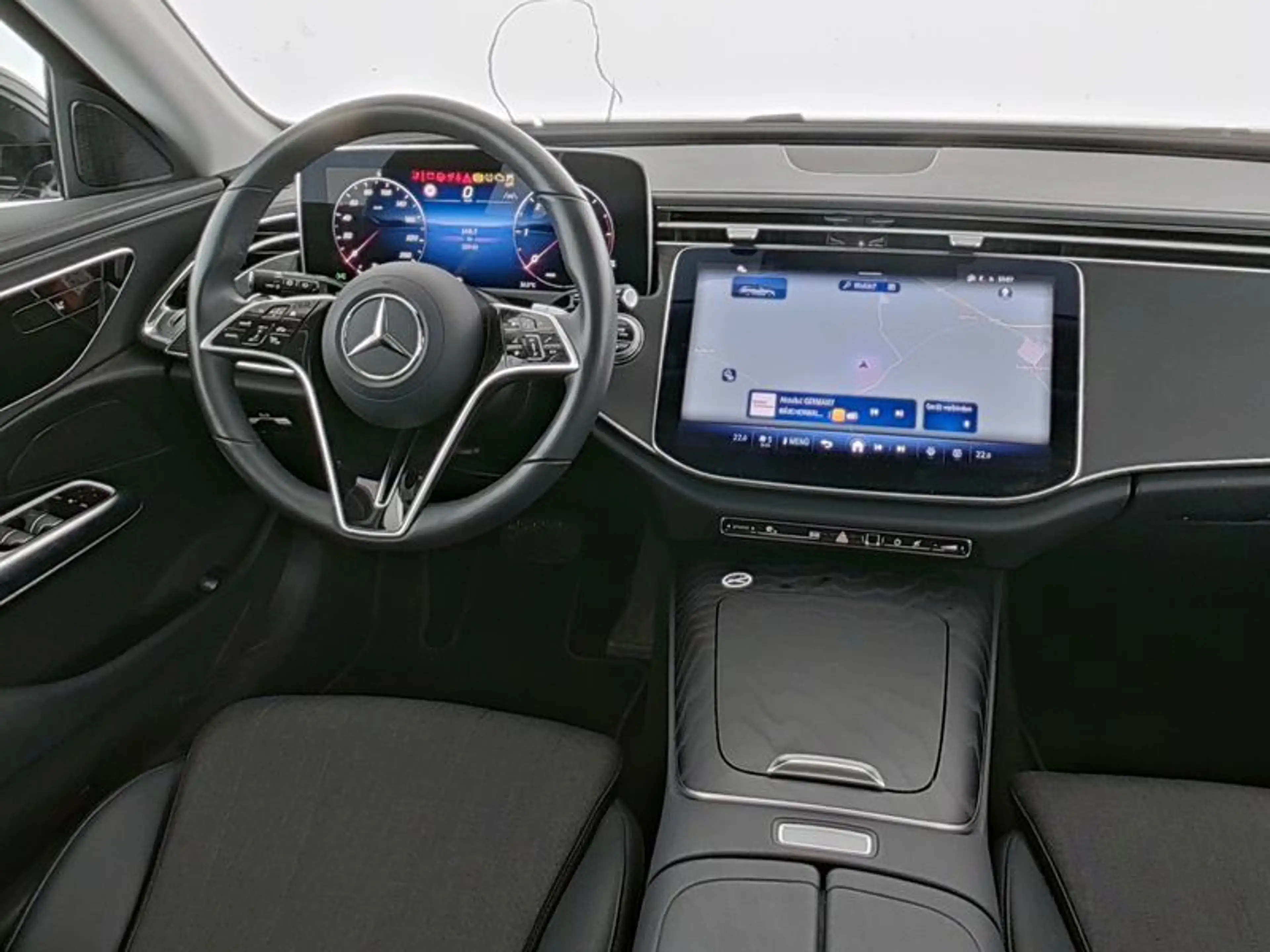 Mercedes-Benz E 220 T d AVANTGARDE Advanced, AHK schw., Winter-Paket — photo 7