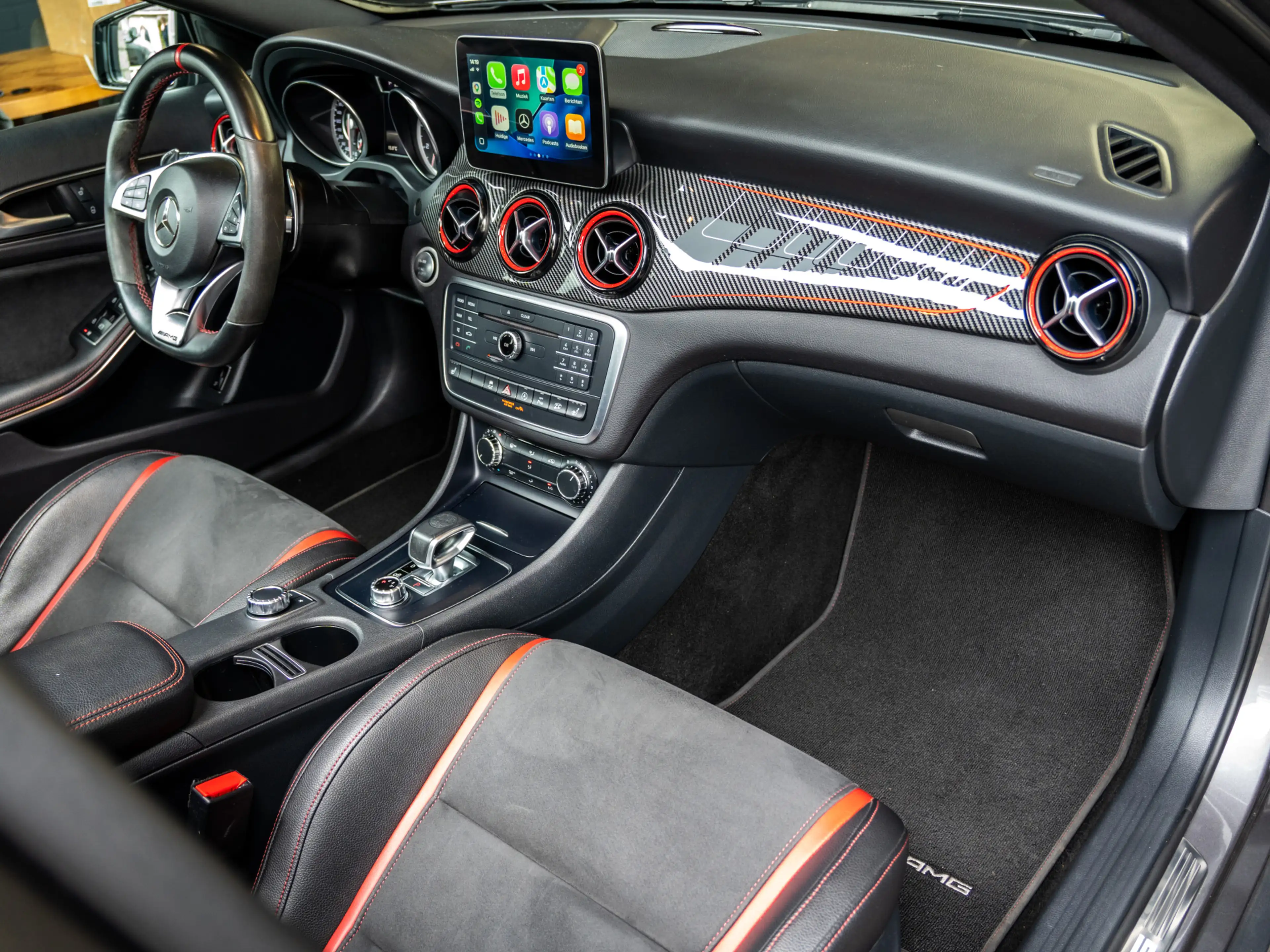 Mercedes-Benz GLA 45 AMG 4MATIC Aero pakket|sportuitlaat|carplay|bucket sea — photo 12