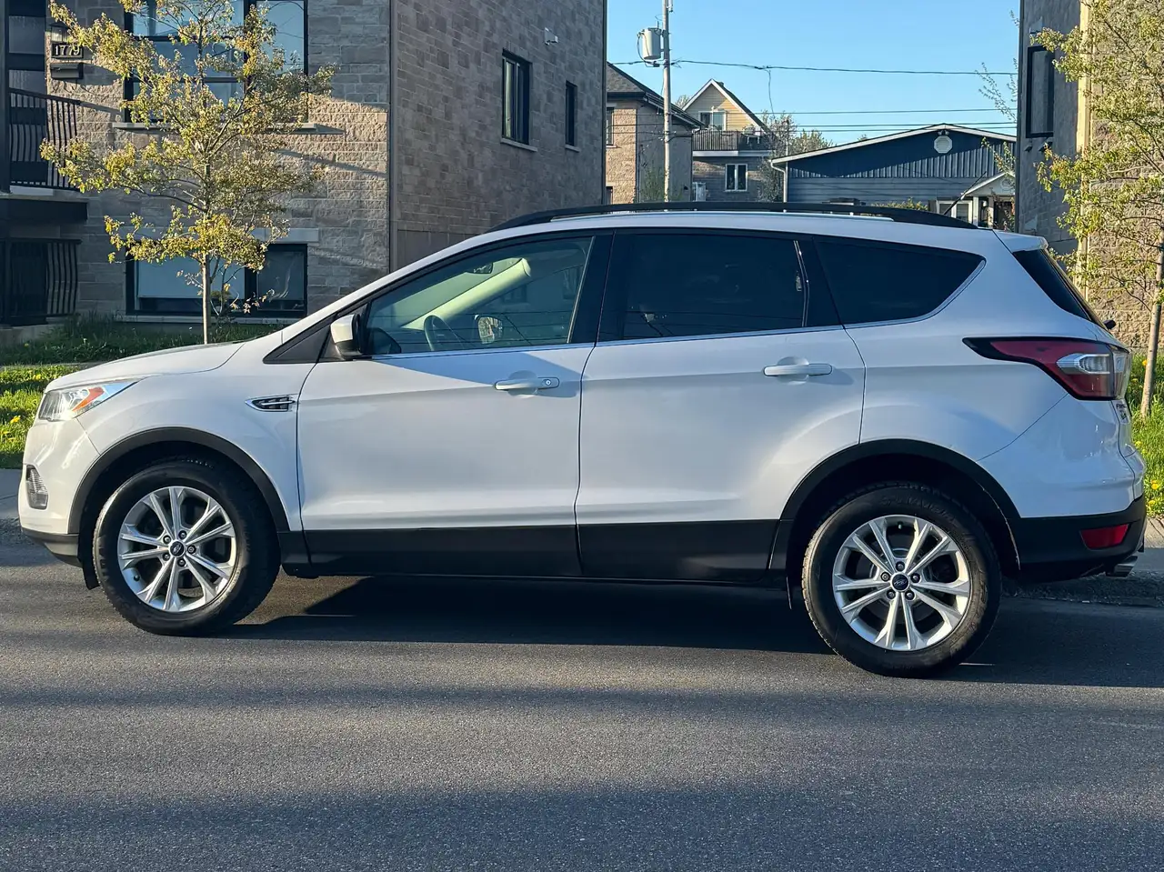 Ford Escape снимка Ford Escape