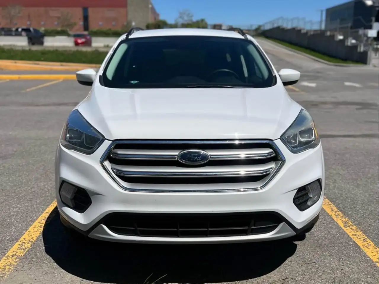 Ford Escape снимка Ford Escape