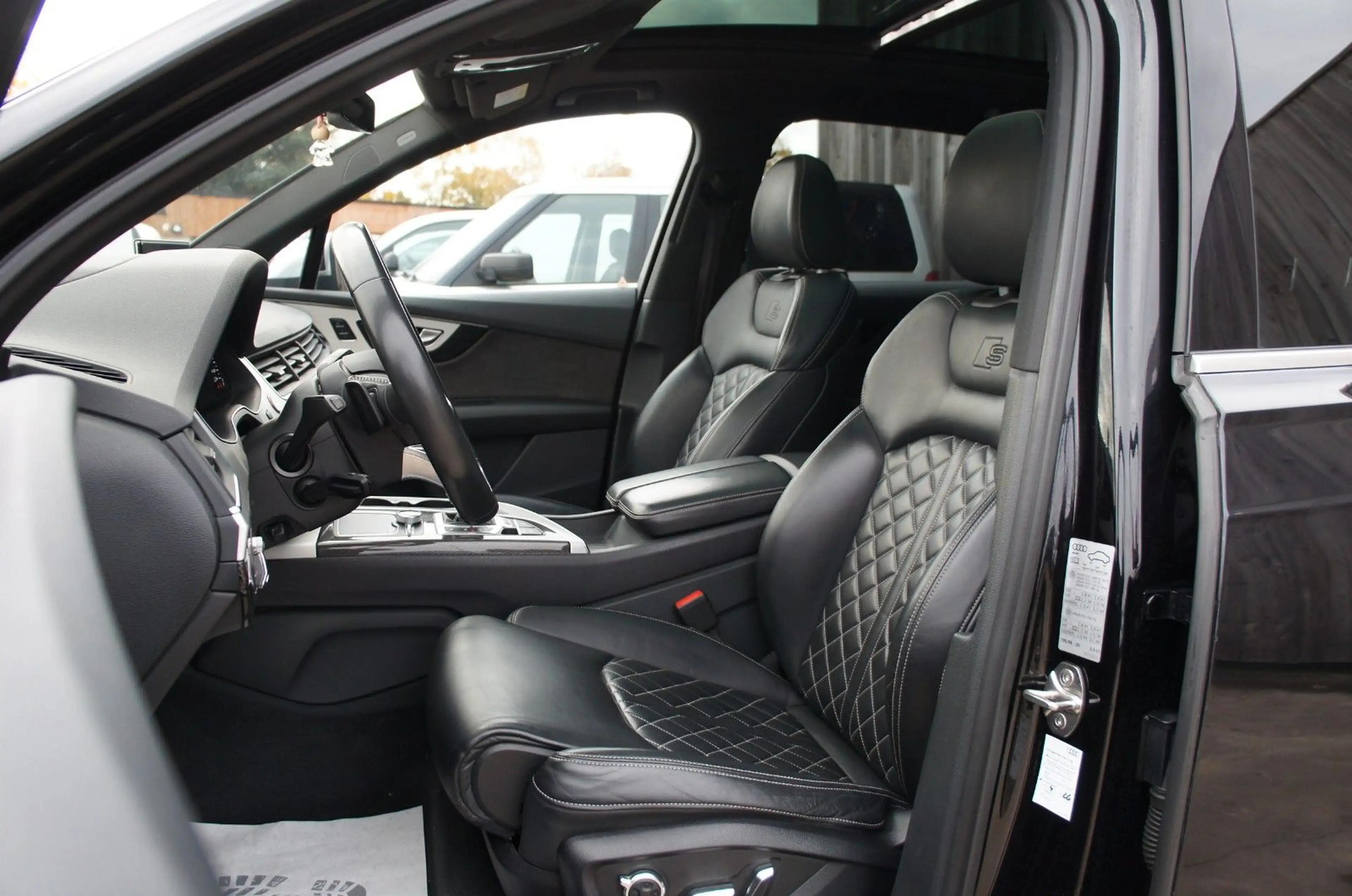 Audi SQ7 4.0 TDI Quattro HUD Pano 360° Bose 320KW Eu6 — photo 9