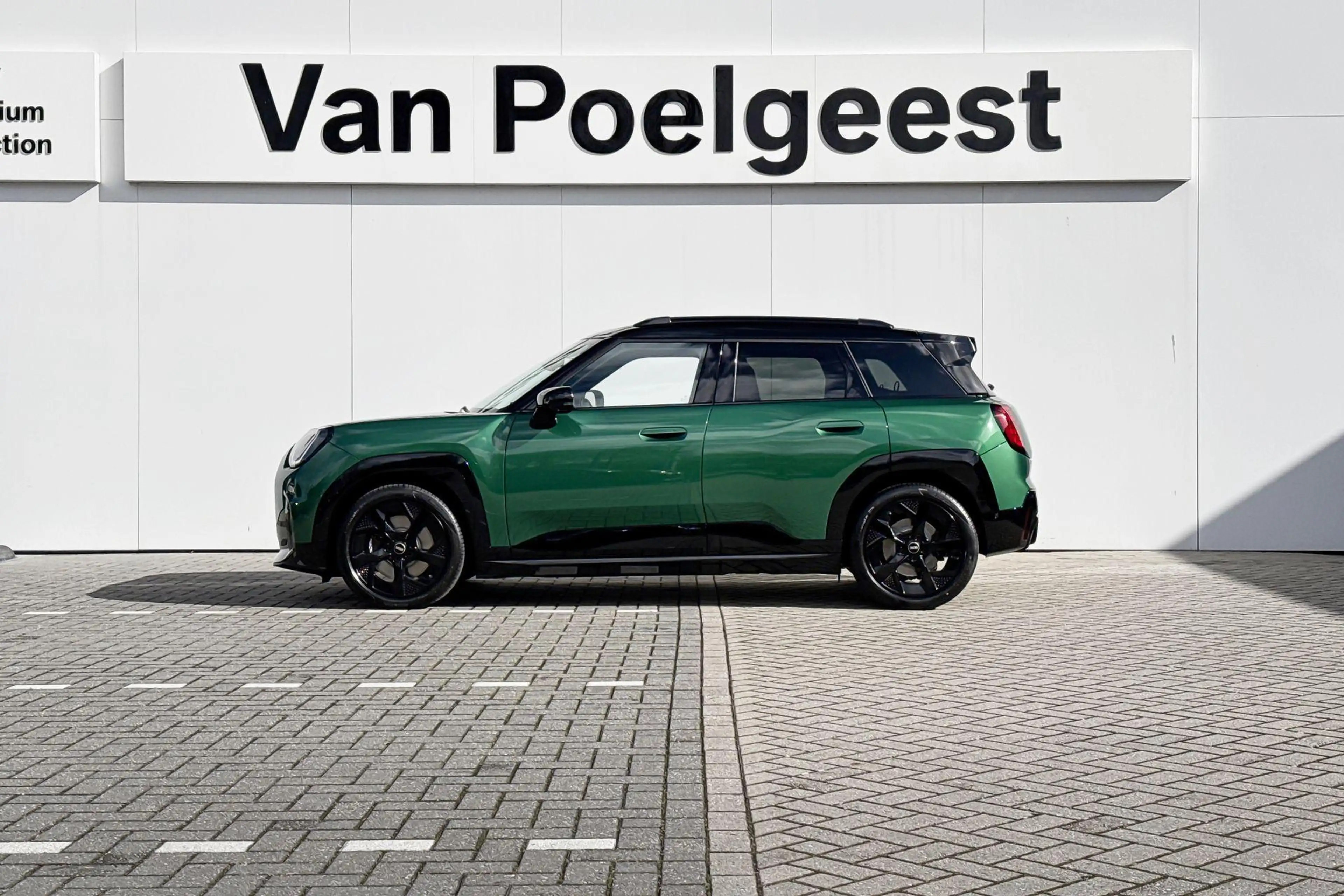 MINI Aceman SE Classic XL 54.2 kWh |  Pakket XL — photo 2
