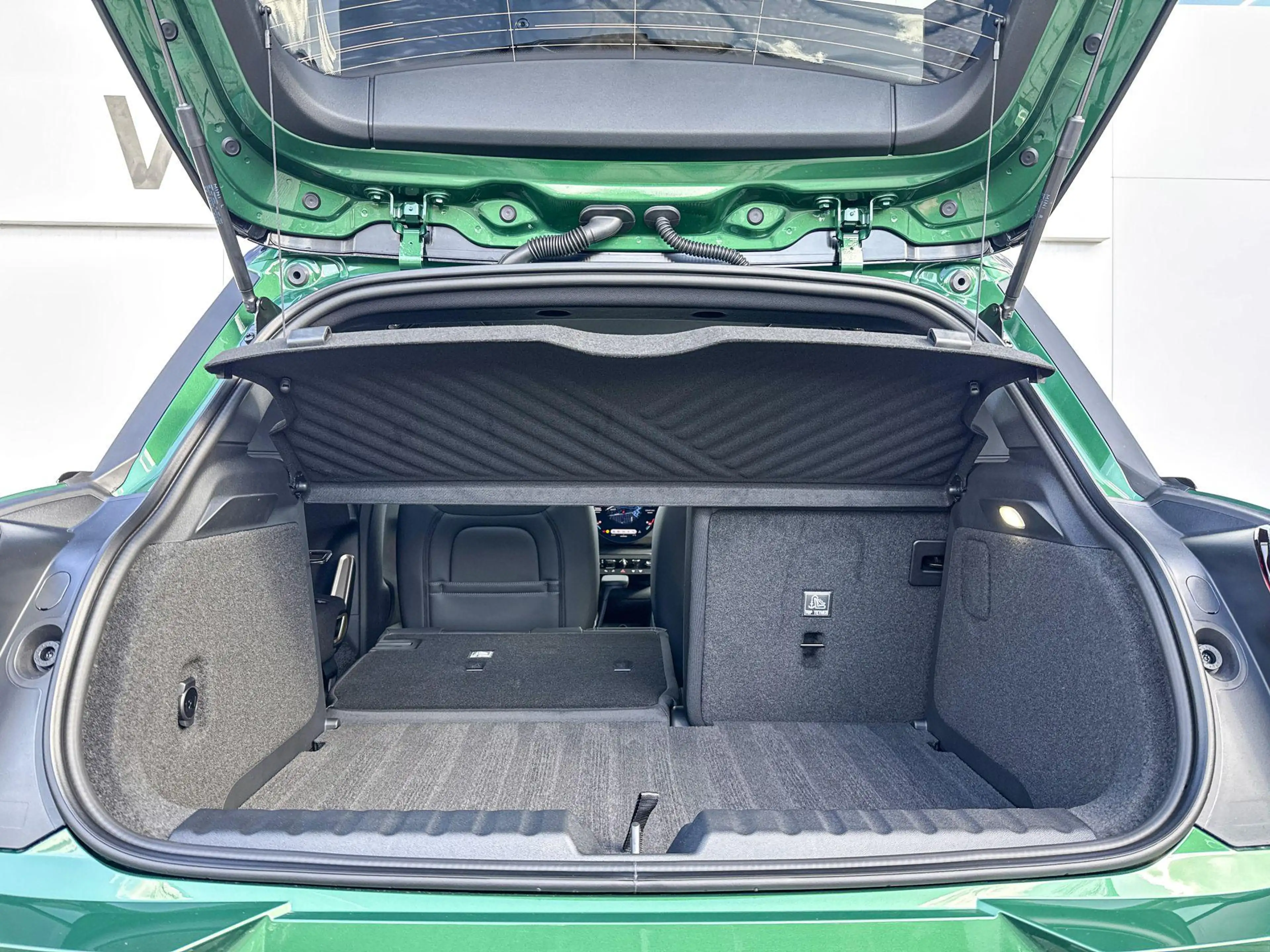MINI Aceman SE Classic XL 54.2 kWh |  Pakket XL — photo 11