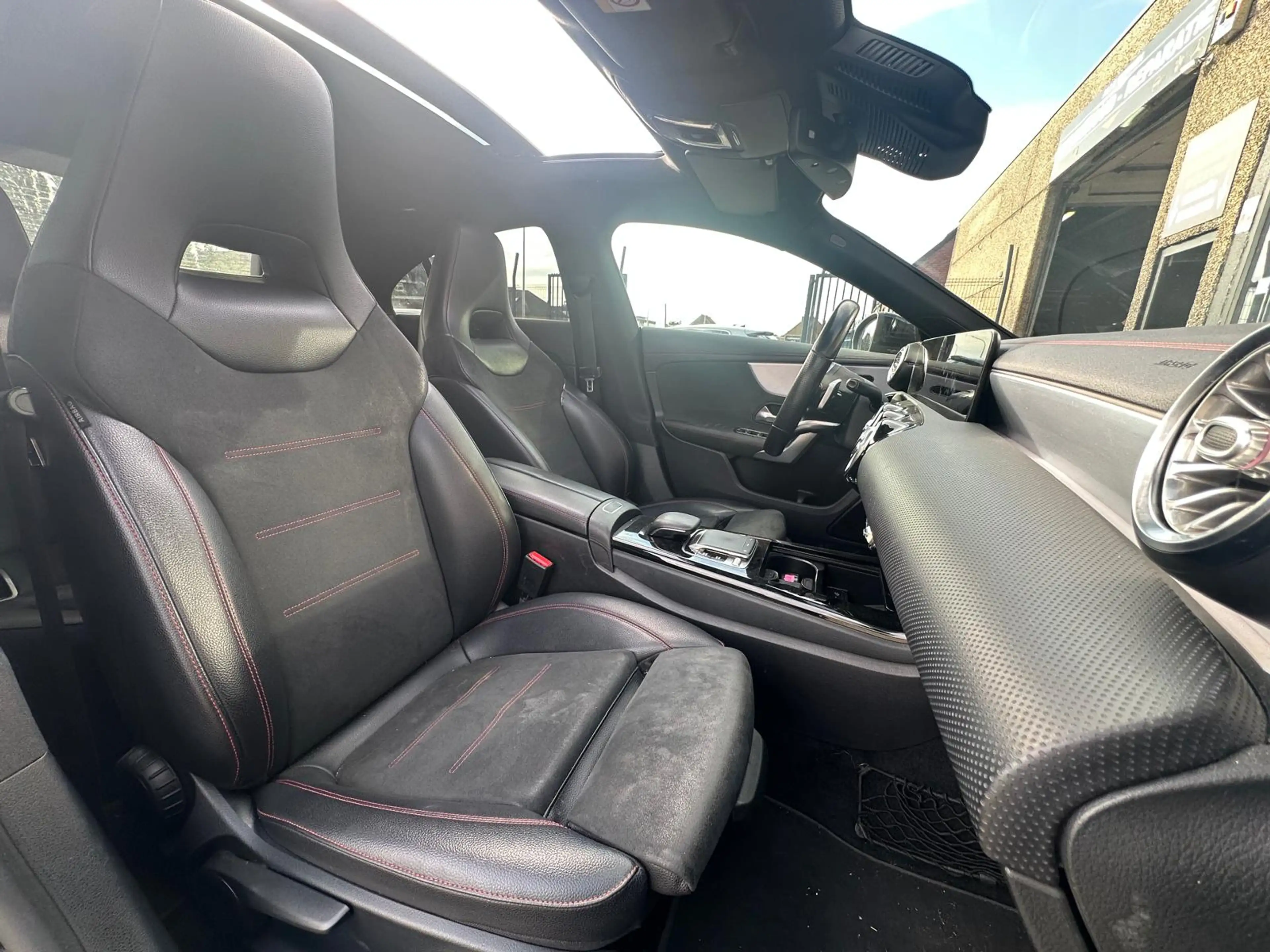 Mercedes-Benz CLA 180 CLA 180 Pack AMG/TOIT OUVRANT/CAMERA/PACK NIGHT — photo 8