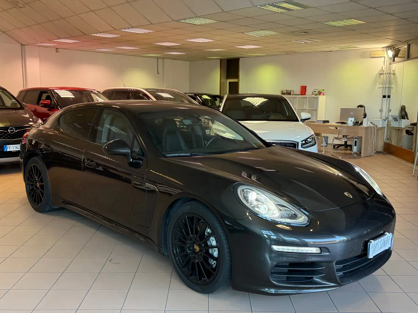Porsche Panamera Panamera I 2013 3.0 300cv Grau - 1