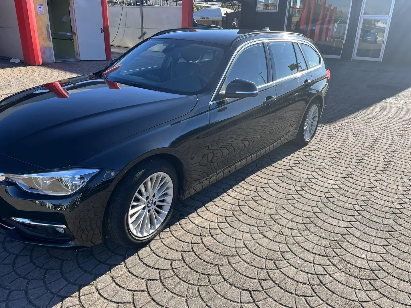 BMW 316 316d Touring Luxury auto - 2