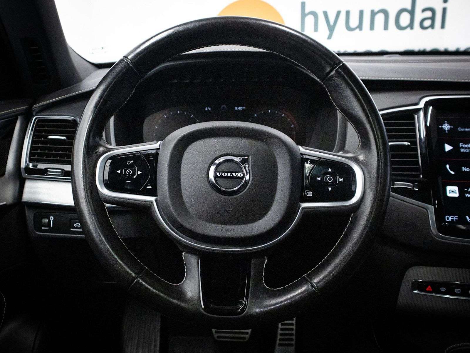 2021 Volvo XC90 R-Design: AWD, Panoramic Moonroof, Front/Rear Heat thumb 19