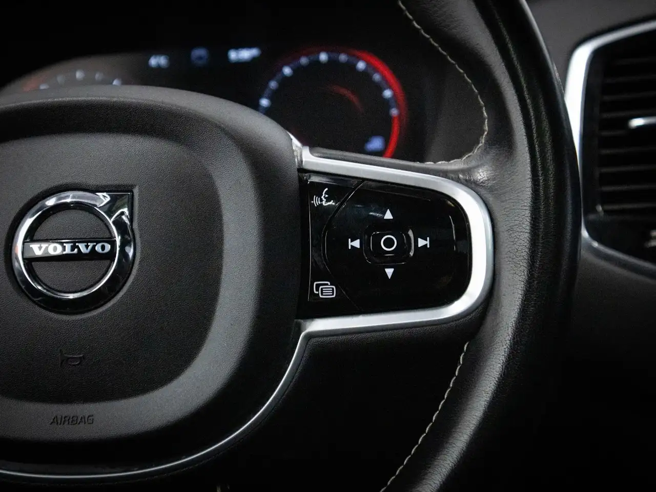 Volvo XC90 снимка Volvo XC90