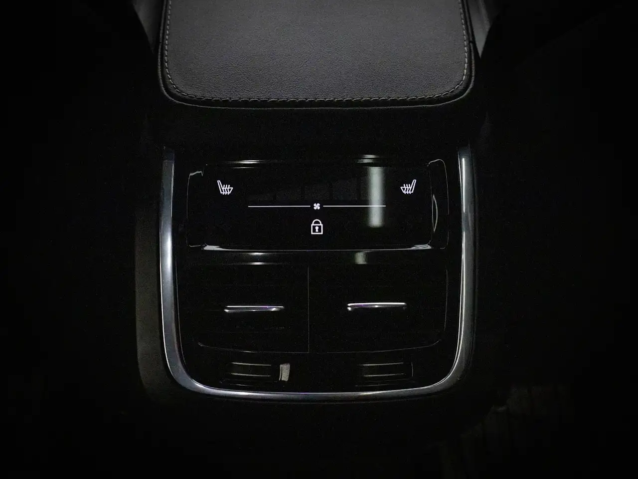Volvo XC90 снимка Volvo XC90