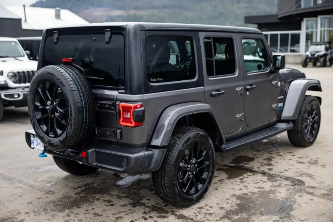 Jeep Wrangler снимка Jeep Wrangler