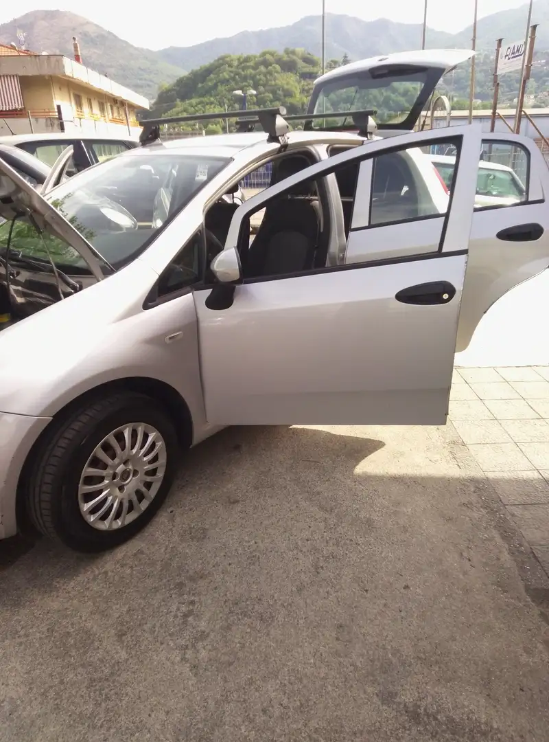 Fiat Grande Punto 5p 1.4 natural power Actual 77cv - 2