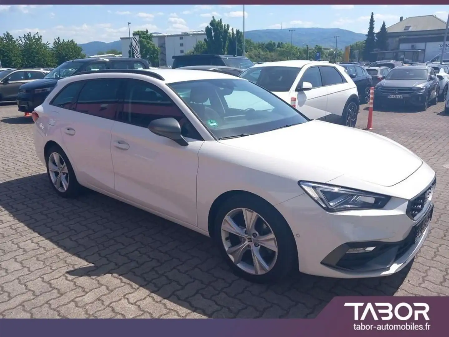 SEAT Leon ST 1.5 TSI 130 FR VollLED VirtC GPS Blanc - 2