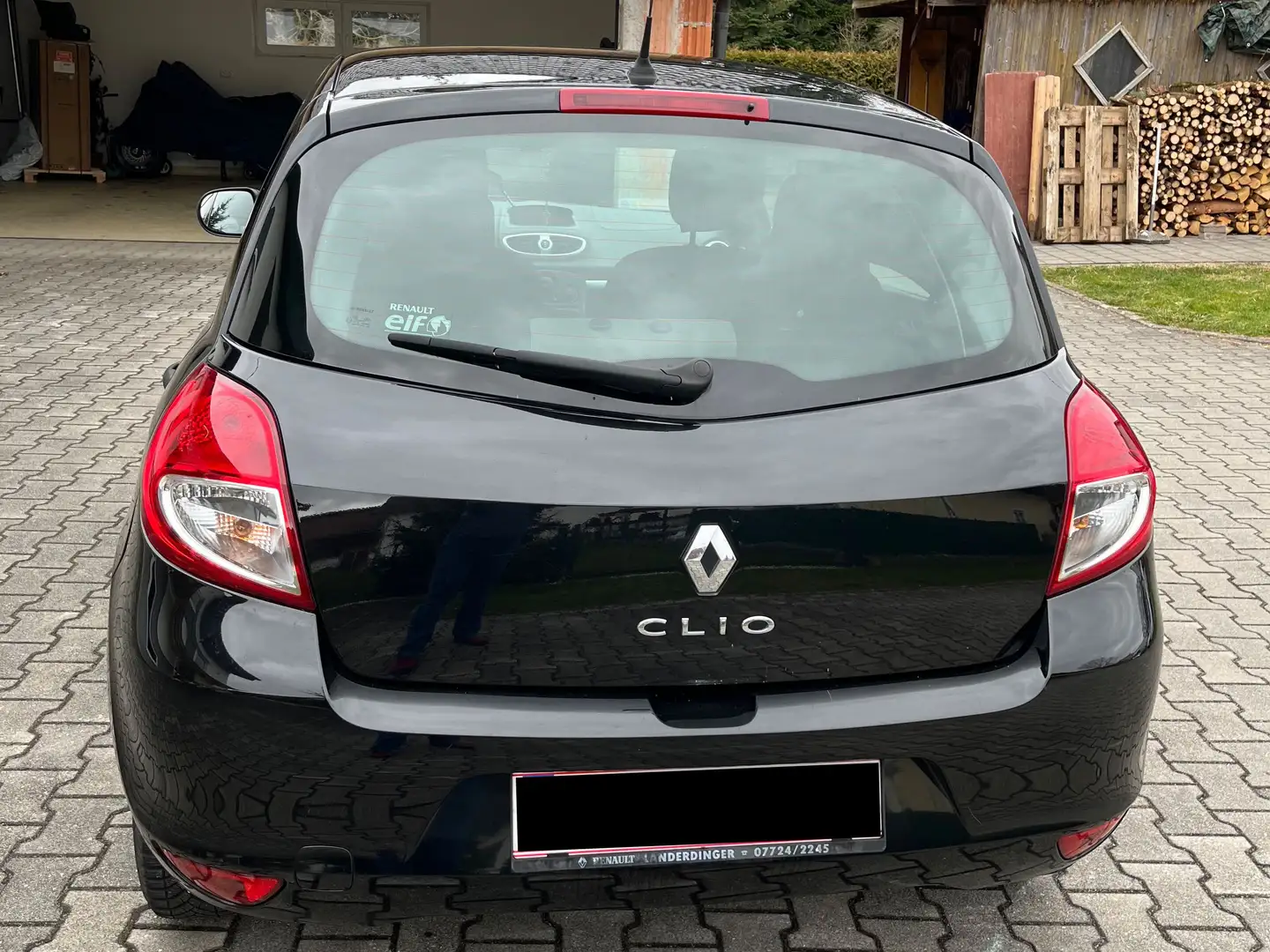 Renault Clio Tonic ESM 1,2 16V Tonic Schwarz - 2