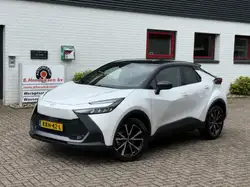Toyota C-HR Elektrische stoelverstelling, Navigatiesysteem, Adaptieve Cruise Control, Stuurwielverwarming, Garantie, Getinte ramen, Met onderhoudshistorie, Multifunctioneel stuurwiel