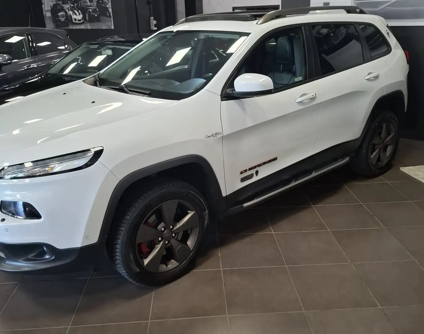 Jeep Cherokee Bianco - 1