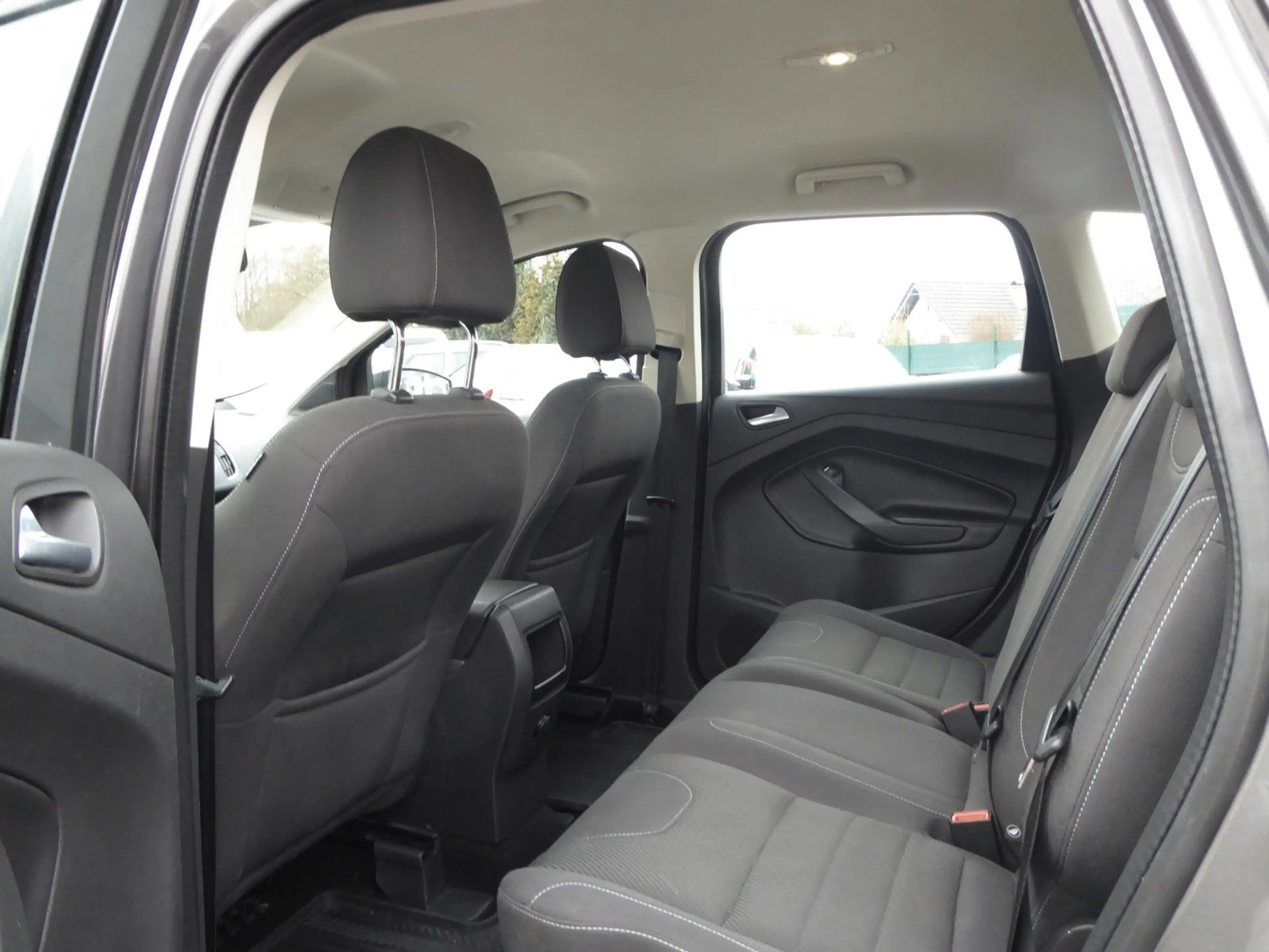 Ford Kuga Trend — photo 14