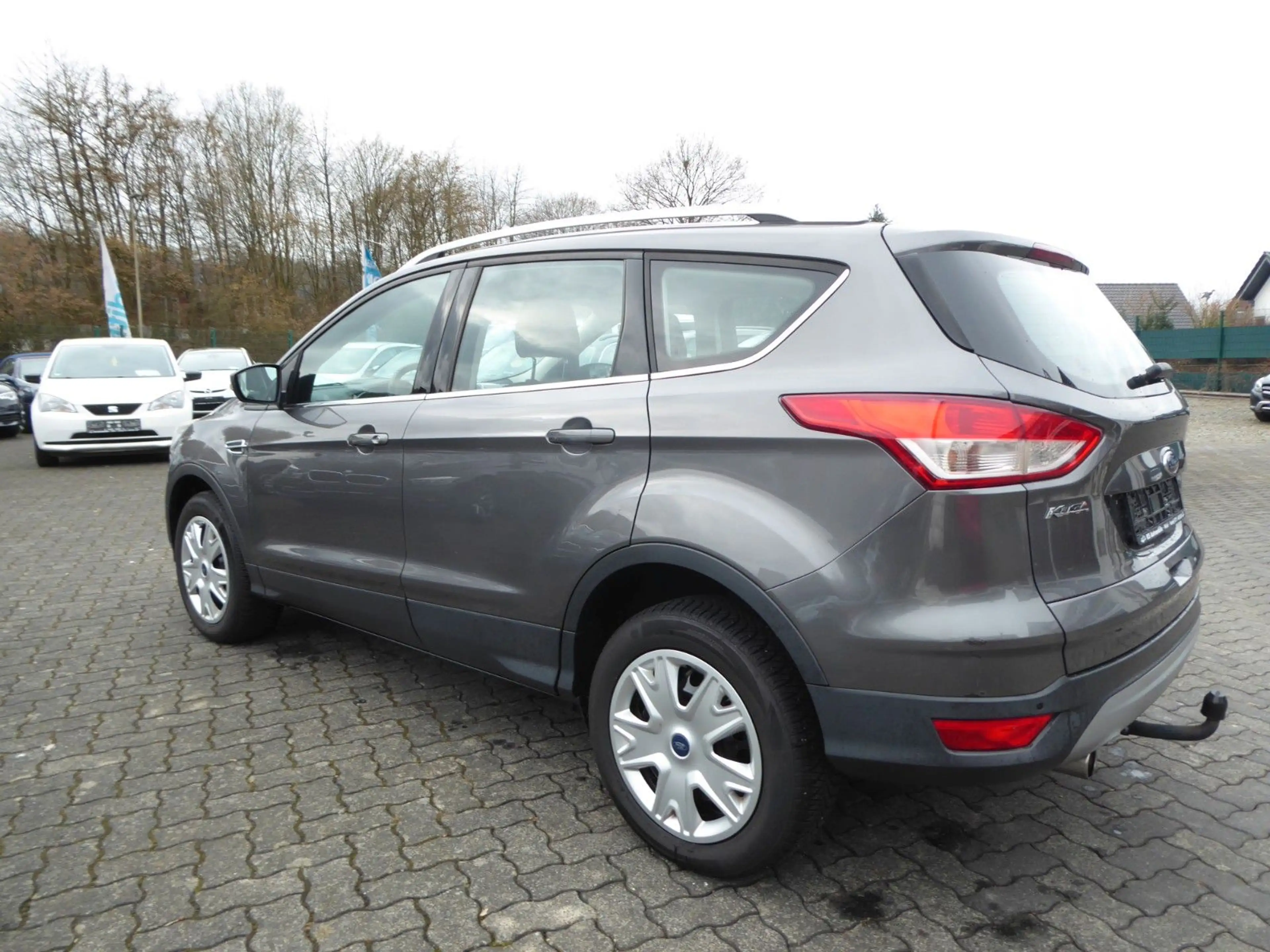 Ford Kuga Trend — photo 11
