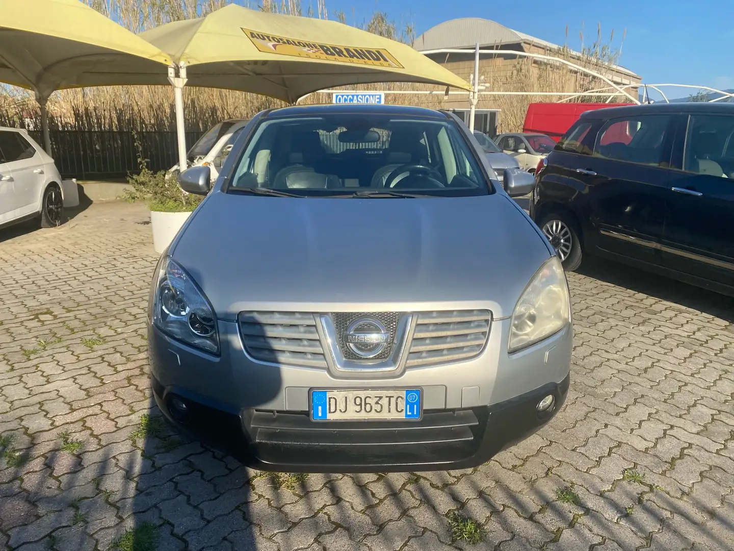 Nissan Qashqai 2.0 dci 4x4 Tekna  pochi km Argento - 2