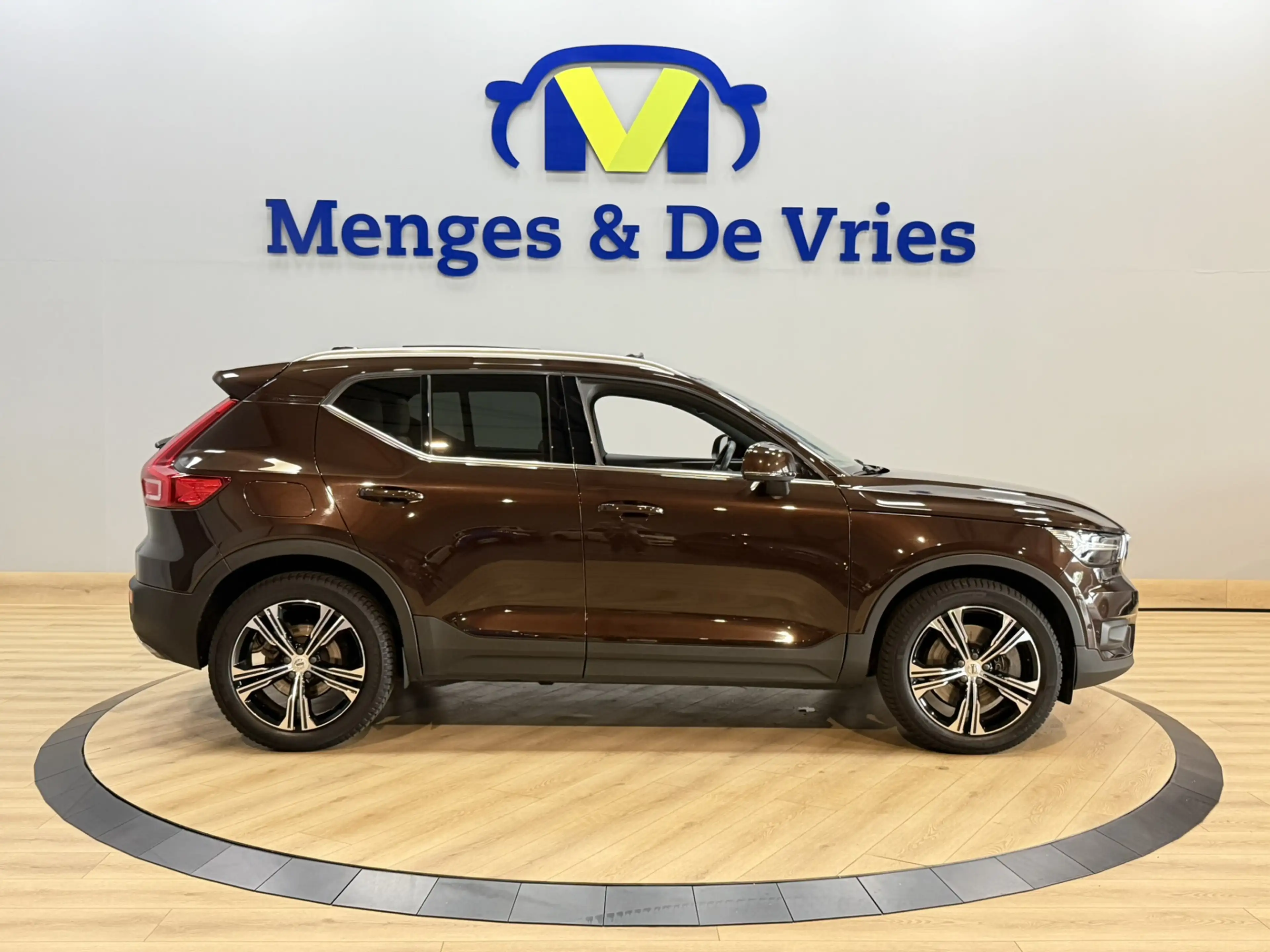 Volvo XC40 1.5 T5 Twin Engine Inscription Airco ECC | Panoram — photo 2