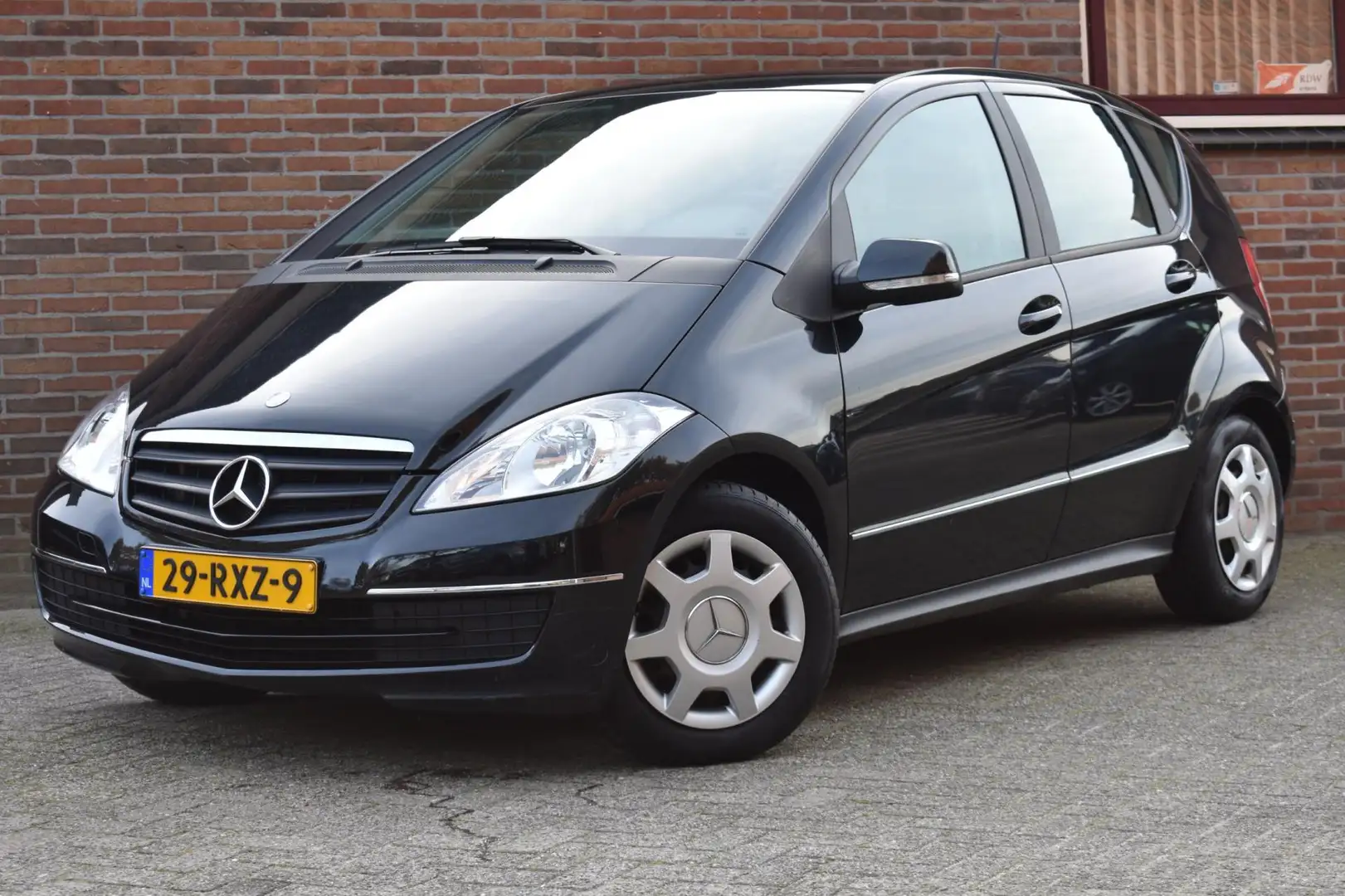 Mercedes-Benz A 160 Business Class '11 Cruise Airco Inruil mogelijk Zwart - 1