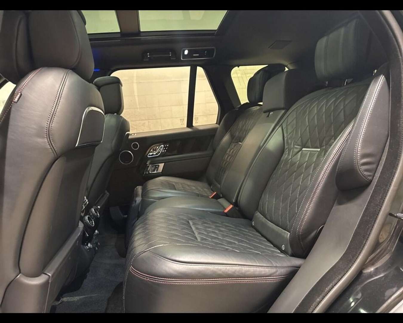 Land Rover Range Rover 5.0 V8 S/c SV Autobiography Dynamic Stealth 565cv -  - Joinsteer - #3
